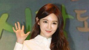 ‘1박2일’ 강민경, 김종민 ‘볼뽀뽀’에 테프콘 ‘클럽 폭로’까지…당혹감의 연속