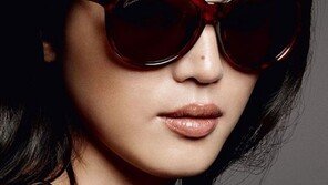 구찌(GUCCI) 선글라스 모델 전지현 사필로와 화려한 궁합 자랑