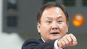 유재학, 모비스와 5년 더… “4강전 마음 편히 지휘”