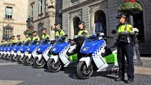 스페인 경찰, BMW 최초의 전기스쿠터 도입