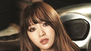 ‘학교 다녀오겠습니다’ 하니, 화보 속 드러난 섹시미…‘아슬아슬’