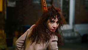 채시라 “파격 변신? 난 평소에도 착하지 않은 엄마”