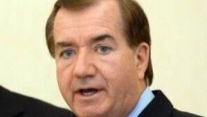 미 하원 외교위원장, 일본에 “잘못된 역사 기록 바로 잡을 것”