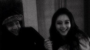 한예슬 “너를 봤을 때 사랑을 느꼈다” 테디와 열애 2년만에 공개적인 애정글