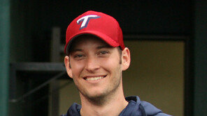 KIA 스틴슨, 선발진 버팀목 될 수 있을까