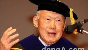 리콴유 전 싱가포르 총리 타계, 장남 리셴룽 現총리 “평화롭게 눈을 감았다”