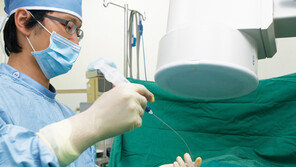 [Health&Beauty]제일정형외과병원… 팔 올렸을때 통증 줄면 ‘목디스크’ 의심을