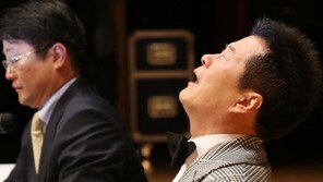 태진아, 억대 원정 도박설에 눈물의 기자회견 ‘오열’…아들 이루도 SNS 해명