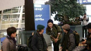 최지우-이서진, 산토리니 언덕서 연인처럼 앉아 나눈 얘기는…