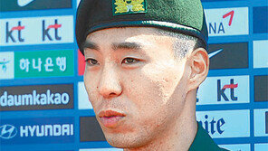 슈틸리케호 소집… 군복 입은 이정협