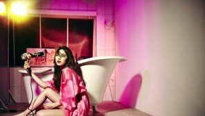 수지 티저, 잘록한 허리와 각선미… ‘男心 올킬’