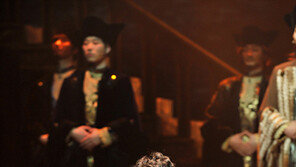 [양형모의 아이러브 스테이지] 한국화 된 독일 뮤지컬 ‘로빈훗’…천하를 주름잡았던 영웅 맞아?