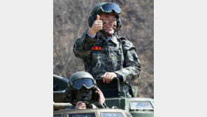 문재인 “천안함 폭침 北소행” 첫 적시