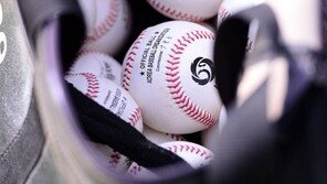 올해 대구 마지막 개막전…원년 삼성 어린이회원 박용현씨 가족 시구