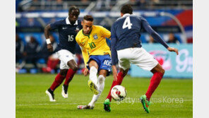 브라질, 프랑스 월드컵 결승전 패배의 한 씻었다… 오스카·네이마르·구스타보 골