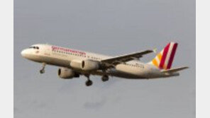 독일 여객기 의도적 추락? 부기장 자택 ‘압수수색’…이웃 주민 “평소 모습? 평범” 