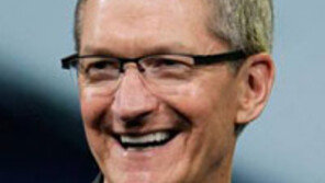 '8천800억 전 재산 기부 약속' 팀 쿡, 동성애 밝힌 이유도…