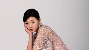 재일동포 배우 현리 “이창동 감독과 전도연, 나를 설레게 했다”