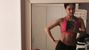 ‘개그콘서트’ 이연, 완벽 몸매 인증샷… ‘11자 복근’