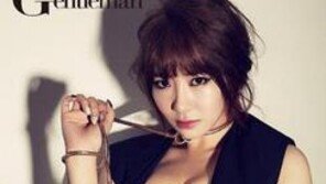 개그우먼 안소미, 과거 섹시 화보...볼륨감 있는 가슴 라인 눈길