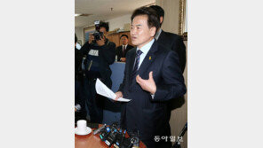 鄭의 배수진… 관악을, 안갯속으로