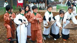 [수도권]남태… 따비… 옛 농기구로 봄 농사 체험