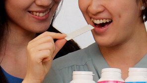 “매일 10분 껌씹기, 입안 세균 제거에 효과”