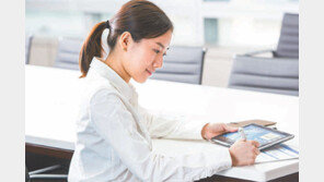 [창간 95주년/똑똑한 금융]‘최종병기’ 태블릿PC로 효율 쑥