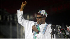 나이지리아 대선, 부하리 30년만에 4번에 도전 끝 대권 탈환