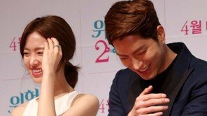 진세연-홍종현, 나란히 앉아 함박웃음… ‘묘해~’