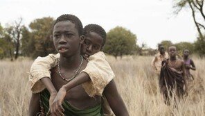 전화도 쓸 줄 모르는 난민? “아프리카는 원시 사회 아니야”