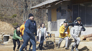 [오늘의 채널A] 샘 해밍턴 삽질에 반한 탈북미녀들