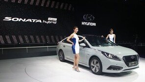 [서울모터쇼]기름 없이 40km 달리는 ‘쏘나타 PHEV’ 관심 폭발