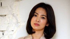 송혜교 ‘태양의 후예’로 송중기와 호흡… ‘그 겨울 바람이 분다’ 이후 2년 만의 복귀작