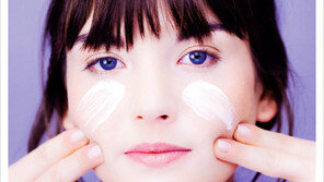 [우먼 동아일보] 세안 직후 ‘물 세럼’이 가져올 놀라운 변화! 1st water