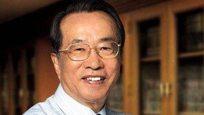 김재철 동원그룹 회장 “종이신문 읽으면 넓고 깊게 아는 T자형 인간 됩니다”