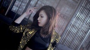 신보라 티저 공개, 강렬 메이크업으로 ‘섹시미’ 발산…VASCO와 입맞춤 ‘기대’