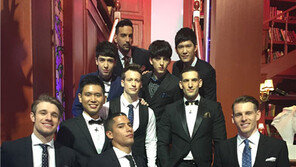 중국판 ‘비정상회담’, 단체사진 공개… “외모, 훈훈하네!” 