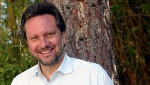 오드리헵번 가족, ‘세월호 기억의 숲’ 통해 母 유언 실천