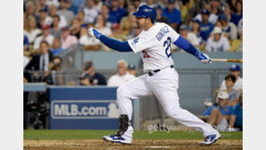 LAD 곤살레스 ‘3연타석 홈런’ SD에 7-4 승