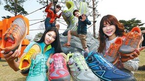 “워킹화로 봄 맞으세요”