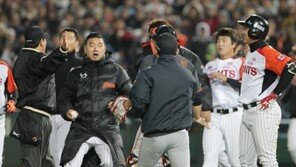 이동걸 빈볼, 황재균 엉덩이 맞고 분노 폭발 ‘벤치클리어링’