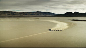 현대차, 신형 제네시스로 우주에 메시지 전달