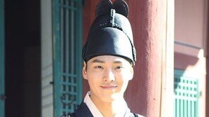 ‘화정’ 차승원 아역 이태환, 짧은 등장에 강한 존재감… 알고 보니 ‘아이돌?’