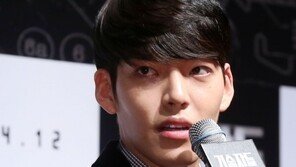 ‘세월호 1주년’ 김우빈, 희생자 팬에게 “고맙고 우리가 미안해” 애도 손편지