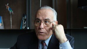 “한국, 그리스처럼 될 수도…복지 포퓰리즘의 덫 옥죄어 올 것”