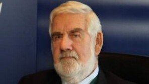 “한국에 대한 사랑”…훈장 기증하는 유엔군 6·25 참전용사