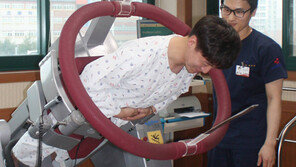 [굿스파인병원]360도 돌며 허리 근력 강화… 재발률 뚝↓ 환자 만족도 쑥↑