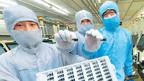 진화하는 스마트폰 “DSLR, 한판 붙자”