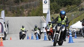 시동이 ‘뚝뚝’…모터사이클 초보 기자, BMW 라이딩 스쿨 가보니